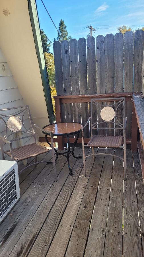 Angel Cottage With A Sauna Or The Cozy With A Jacuzzi Tub, Both Are Studios With A View Of Mount Shasta Luaran gambar